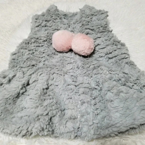 Baby Girl's Widgeon Faux Fur Vest - Picture 2 of 5
